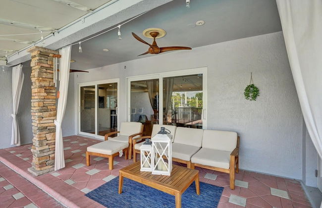 Luxe 4BR Waterfront w Htd Pool 5min to Beach - Foto 26