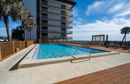 Edgewater Oasis Gorgeous Resort Condo on Beach! - Photo 6