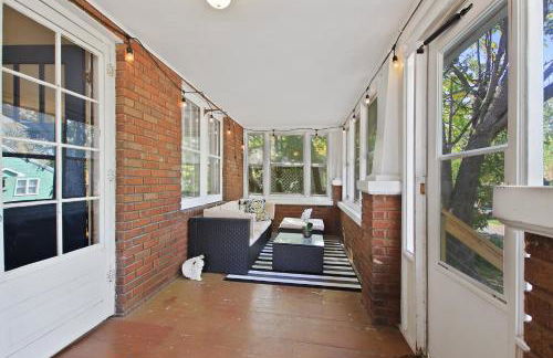 Bohemian Bungalow Pac-Man, walk downtown, pet friendly - Foto 52