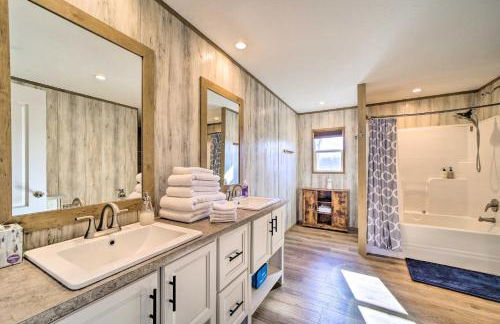 Close to Marinas Bernice Home with Large Yard - Foto 16