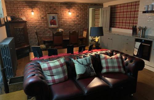 Luxury Boutique Country Cottage With Hot Tub - Photo 46