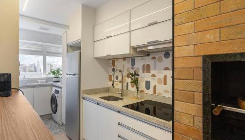 Apto 2qts, Ar Condicionado, Piscina, Churrasqueira, Finamente Mobiliado e Decorado - Foto 3, stove, minibar