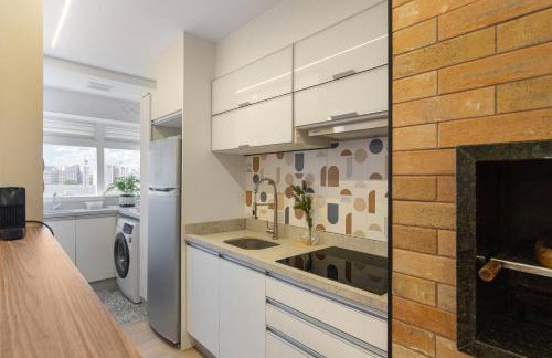 Apto 2qts, Ar Condicionado, Piscina, Churrasqueira, Finamente Mobiliado e Decorado - Foto 3