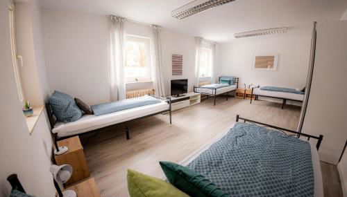 Yello Homes - großes Apartment - Am Waldrand, 15 min bis Nürnberg Messe, für 8 Personen, 2 WC's - Foto 2