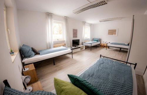 Yello Homes - großes Apartment - Am Waldrand, 15 min bis Nürnberg Messe, für 8 Personen, 2 WC's - Foto 2