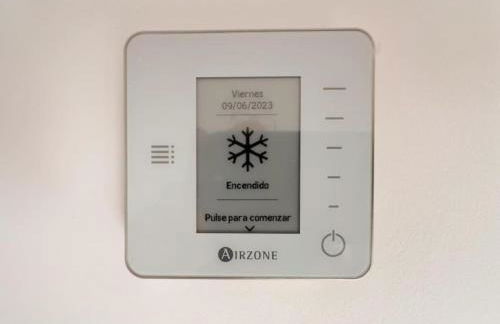 Casa Chalet Villa con piscina, jardín y aire acondicionado cerca de Valencia en La Eliana-L'Eliana - Foto 2