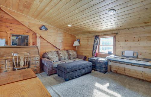 2 Mi to Skiing Casper Cabin with Mtn Views! - Foto 16