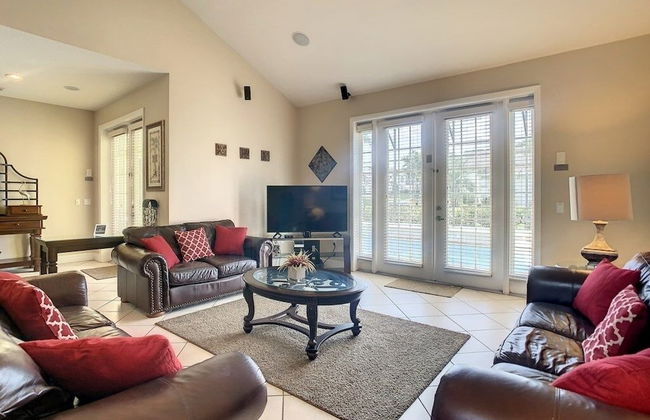 Fantastic 7 Bed 6 Bath In Prestigious Gated Comm. 7 Bedroom Villa by Redawning - Foto 1