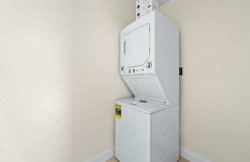 Recently Remodeled Mins from beach+Putting Green - Photo 55