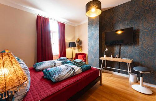 AAB Apartment 80qm mit 2 Schlafzimmern, Self-Check-in mit Wlan und gratis Parkplatz am Haus - Foto 2