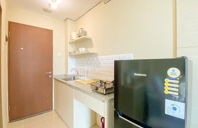 Homey And Best Place Studio Tifolia Apartment - Photo 3