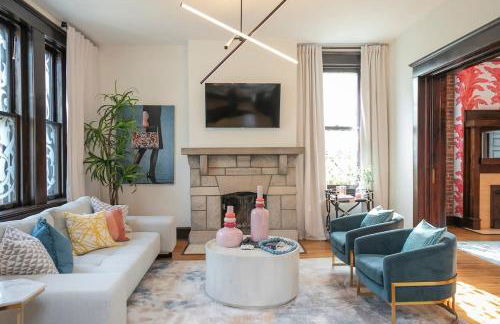 Historic Jewel Walk to Eats & Shops - Foto 1