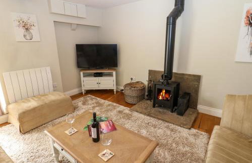 White Swan Cottage - Photo 3