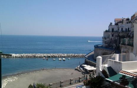 Francesca House - Photo 4