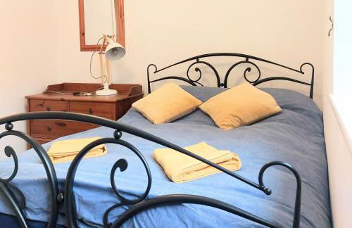 Charming 1 bedroom self-contained first floor flat - Foto 1