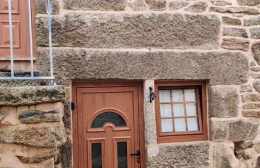 Casa do Sobrado-Gralhas-Montalegre - Photo 1