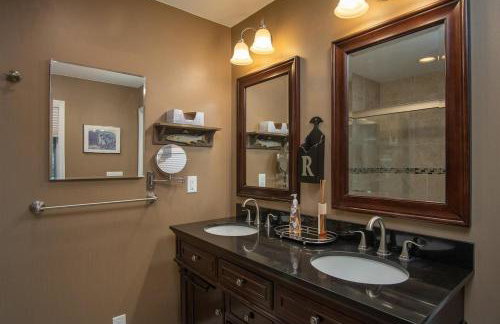 Connestee Lakefront Retreat · Lakefront Retreat in Connestee Fal - Foto 17