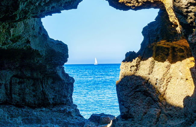 Excursão de catamarã à ilha de Portichol com paella - Foto 1