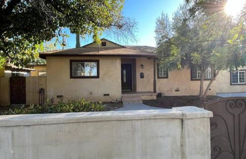 Tarzana 6 Bedroom Charmer W Pool - Foto 21