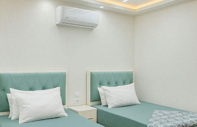 Escape the Ordinary at Porto Said Resort Chalets - Foto 5