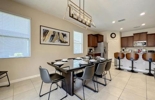 Solterra Resort Davenport FL Clubhouse Area - 7 Bedroom 6 Bath Home with Private Pool Spa - Lazy River 20 min from Disney - Foto 13