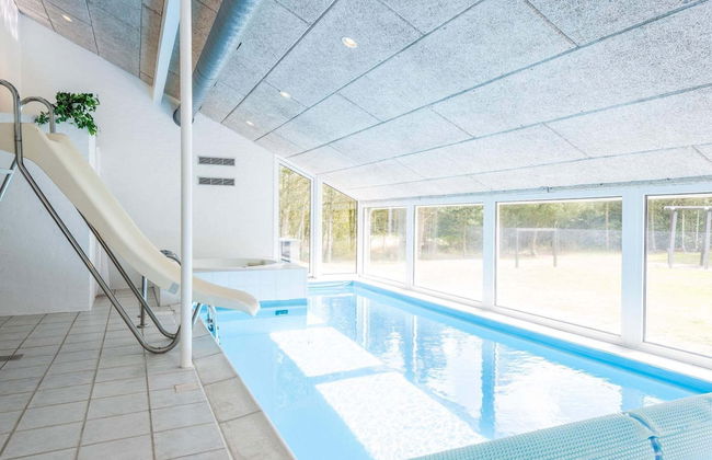 8 Person Holiday Home in Norre Nebel - Photo 3