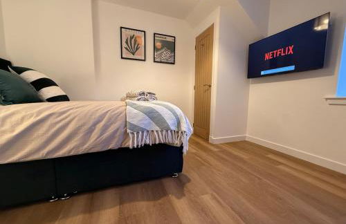 The Drapers - by Caithness Luxury Apartments NC500 - 4 Bedroom Luxury Central NC500 Apartment-Sleeps 8- Sleeps Work teams upto 4 & holiday makers upto 8 - BUDGET FRIENDLY FOR LONG STAY TRADES - CONTACT US - - Foto 37