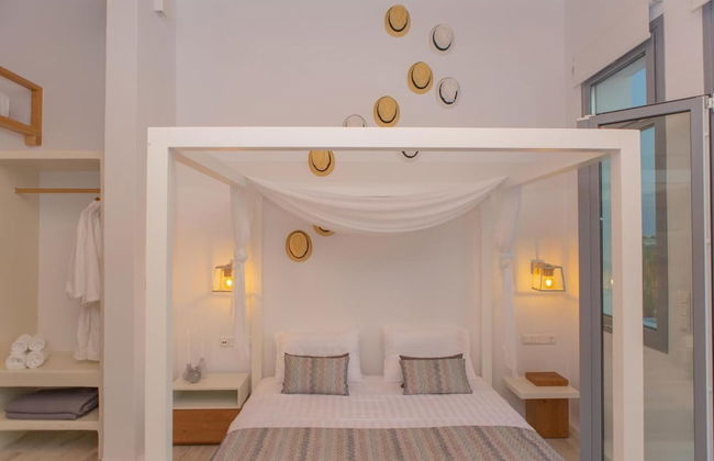 Naxos Riviera Suites - Photo 4
