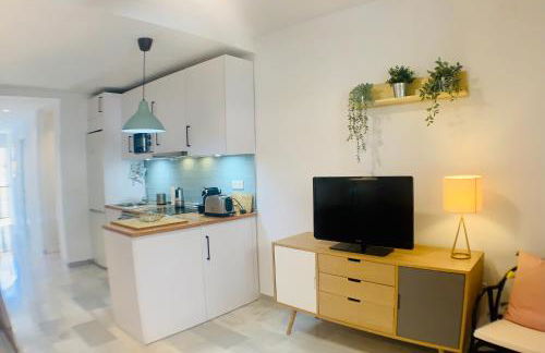 Solana Tulipanes Parking Pool Terrace - Photo 1