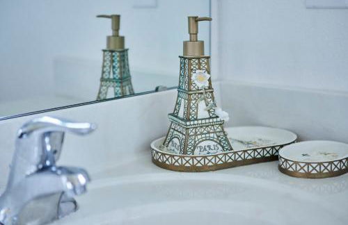 Spacious 6BR Villa with King Beds, Pool & Spa - Foto 26