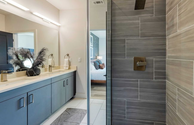 New Modern 2bdr in Walkable Midtown w/ Gym, Pool Honkey-tonk by Avantstay - Foto 8