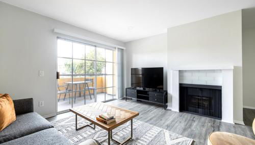 Dapper WeHo 1BR nr Groceries Shopping LAX-386 - Foto 2, Other