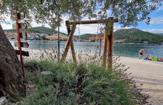 Sea-view Apartment - Sleeps 4, Parking & Balcony - Foto 34