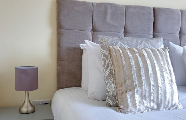 London Heathrow Living Holywell Serviced Houses - Photo 59