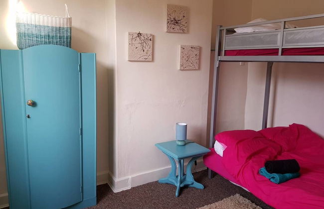 House - Sleeps 4 - Pets Ok - Parking - Garden - Foto 3