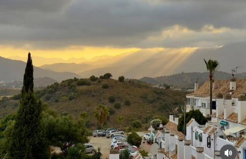 Bright, Airy Home from Home in Mijas Golf - Photo 3