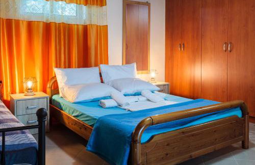 Makarounis Athanasios Traditional Apartments(Ξενώνας) - Foto 3