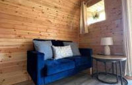 Foundry Farm Arch- pod inspired home - Photo 2