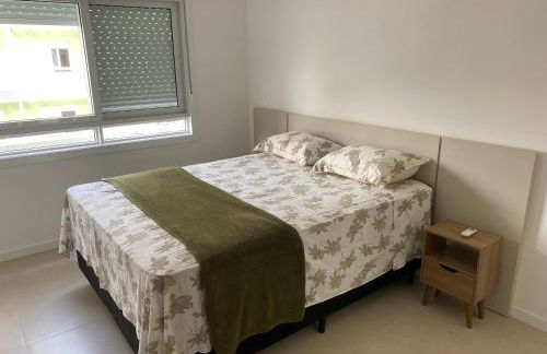 Apartamento em Condomínio Clube frente à praia do Campeche - Foto 13