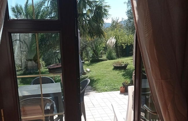 1-bed Apartment Sleeps 2 - Free Parking and Garden - Foto 6