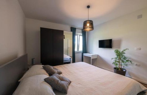 6 Bedroom Beautiful Home In Nedescina - Foto 28