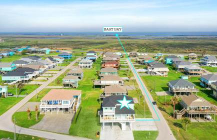 Near Beach Large Home Sleeps 22 BBQ Soaking Tub - Foto 45