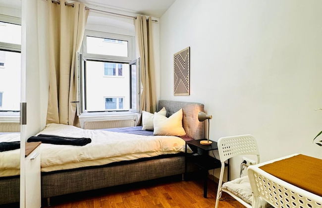 Comfy 4BR 10 Min Transport to Stadthalle - Photo 7