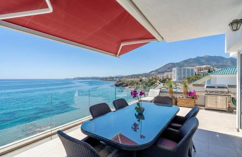 The Penthouse Panorama Exclusive Seafront Estate - Photo 27