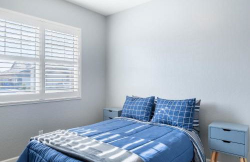 Spacious 4BR Home With BBQ, Near Sequoia & Fresno - Photo 25