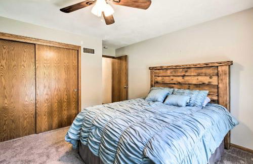 Family Home with Deck, Yard, Dock on Rock River - Foto 17