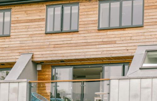 Sidings at Brunel Two - Photo 2