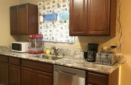 Rainbow Row - Two Private Units in Complex, near Mendenhall Glacier, Trails, and Conveniences! - Foto 17