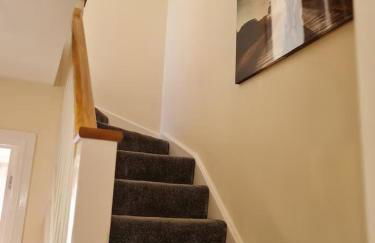 Spacious 3-Bed House - Sleeps 8 Garden & Parking - Foto 35