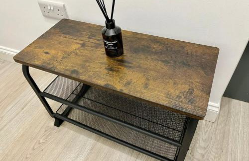 Central Bedford FREE Parking & Private Garden& Conservatory Perfect for large group of people - Foto 34